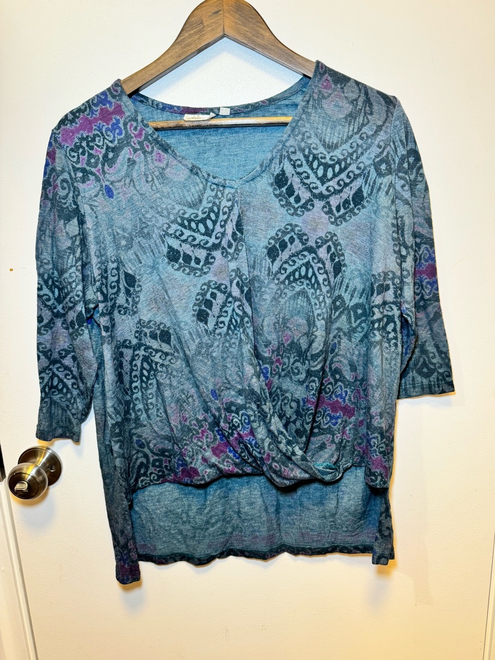 Women's Teal Patterned Twist-Front Long Sleeve Top